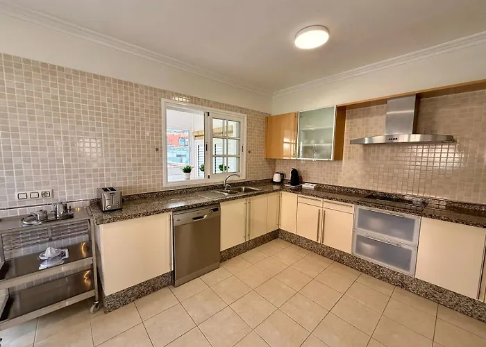 Adassa - Exclusive In El Madronal Feriehus *