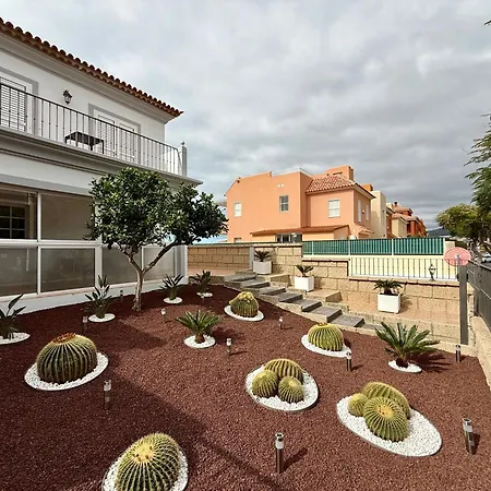 El Madroñal 18 *
